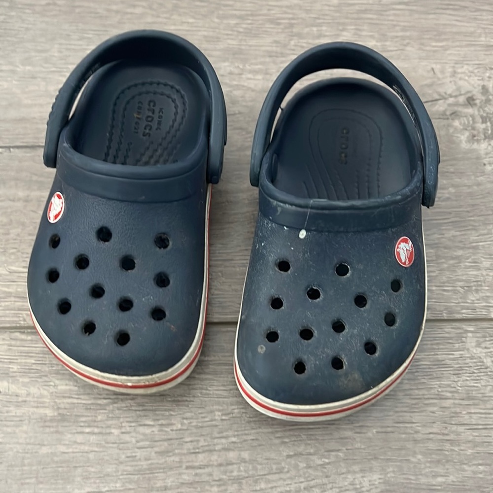Toddler crocs